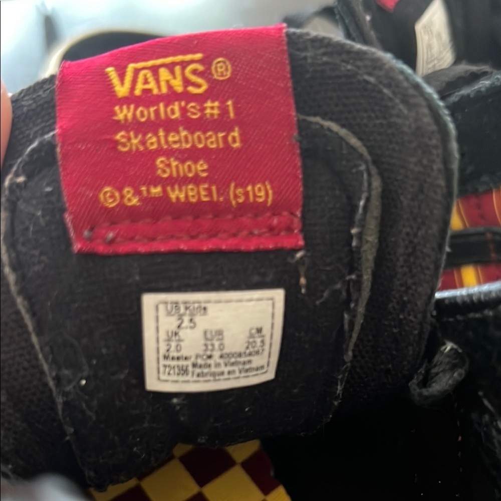 Vans x Harry Potter Gryffindor Sk8-Hi High Top Sneakers - Kids Size 2.5 - Picture 2 of 5